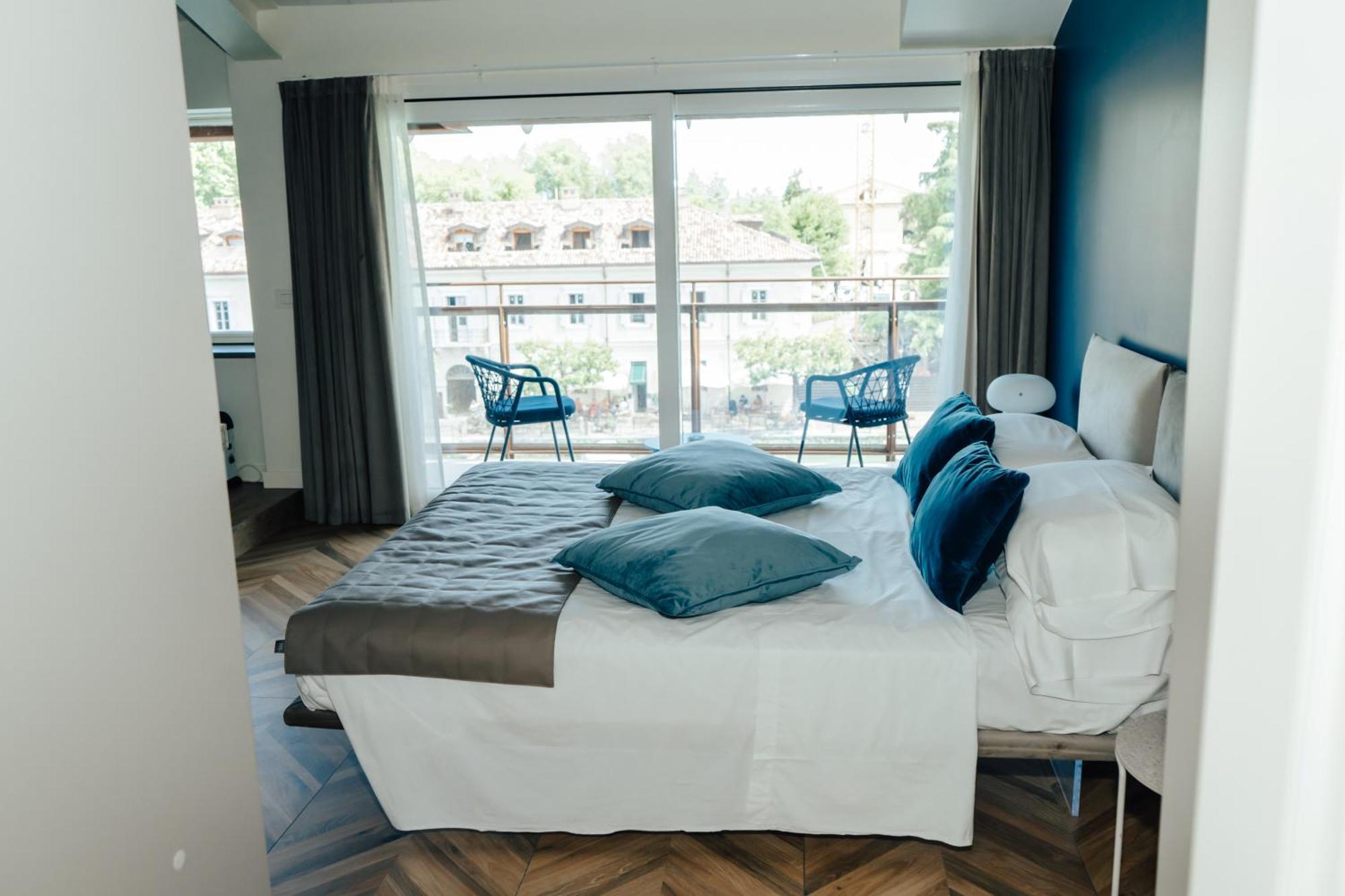 פסקיארה דל גארדה C House Rooms Lake מראה חיצוני תמונה
