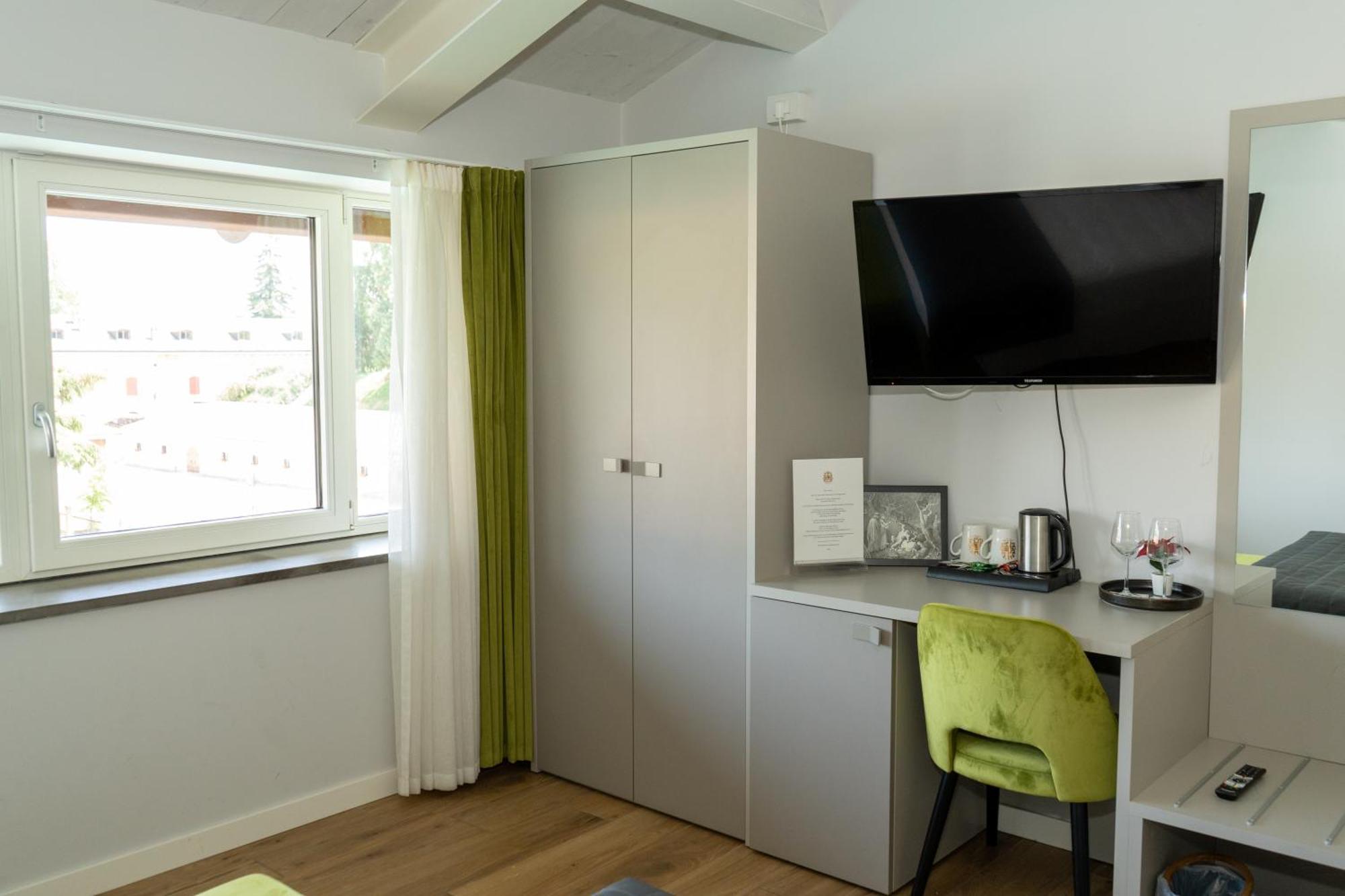 פסקיארה דל גארדה C House Rooms Lake מראה חיצוני תמונה